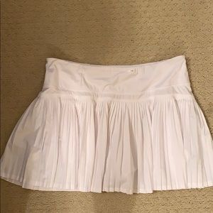 Athleta white tennis skirt